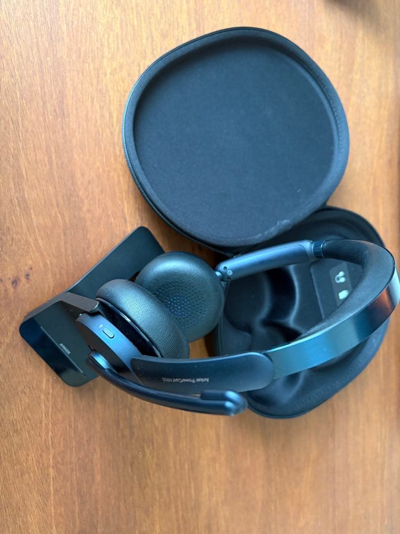 Anker PowerConf H700 ワイヤレスヘッドセット本体