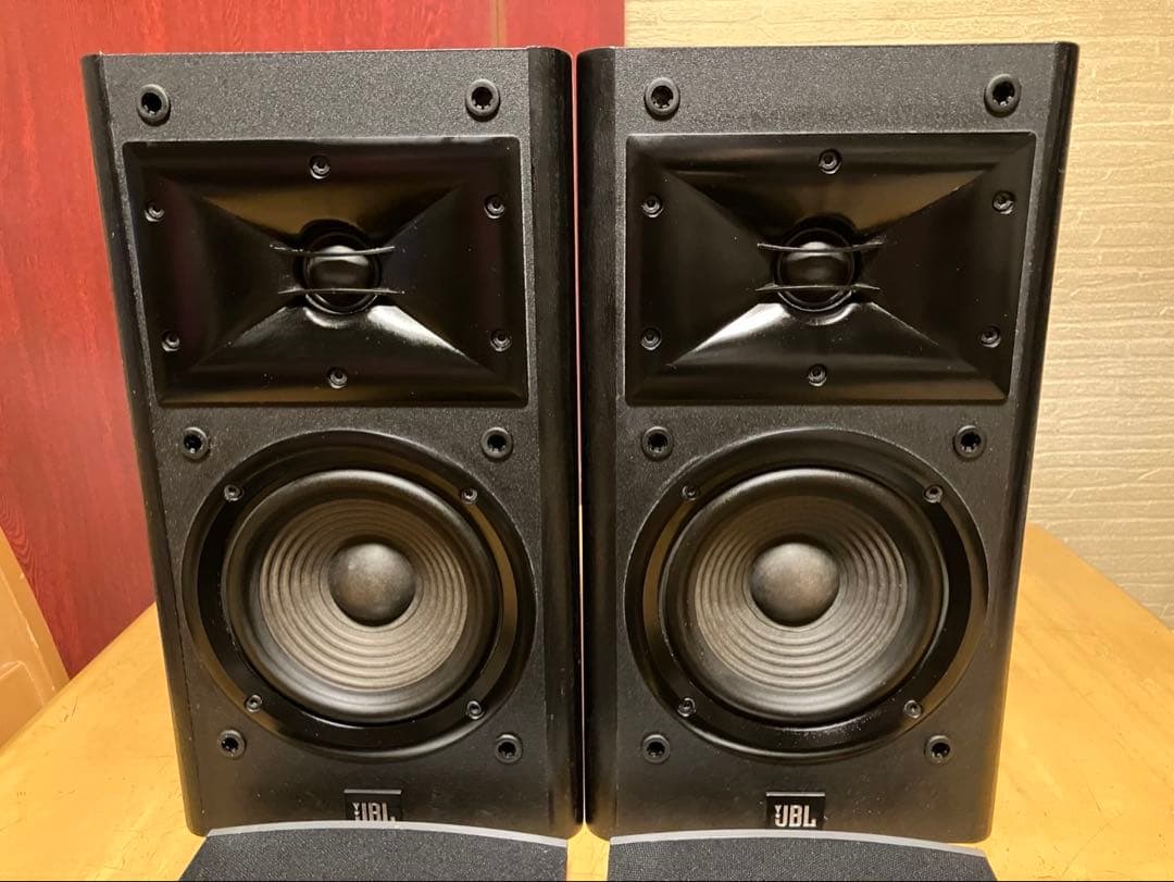 JBL 小型スピーカー サテライト スピーカー？ (ジェー ビー エル )