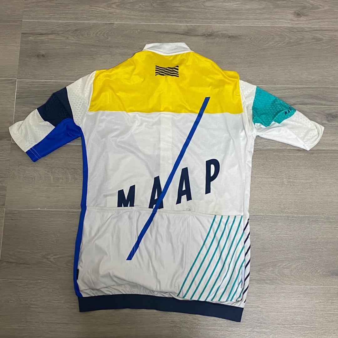 【美品】 Pro Fit 白 マルチ Mサイズ