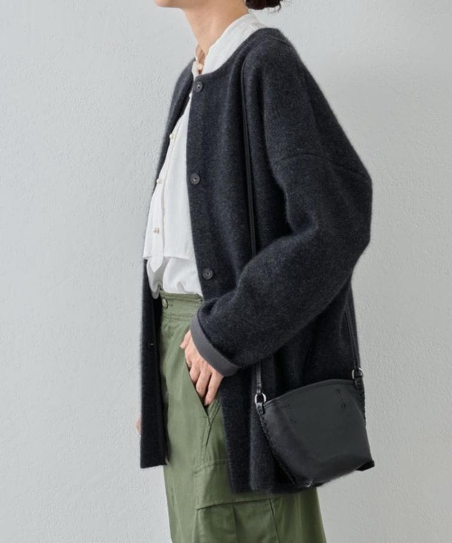 BEARDSLEY ニットコート　ブラック　ビアズリー　洗える　ノーカラー　黒