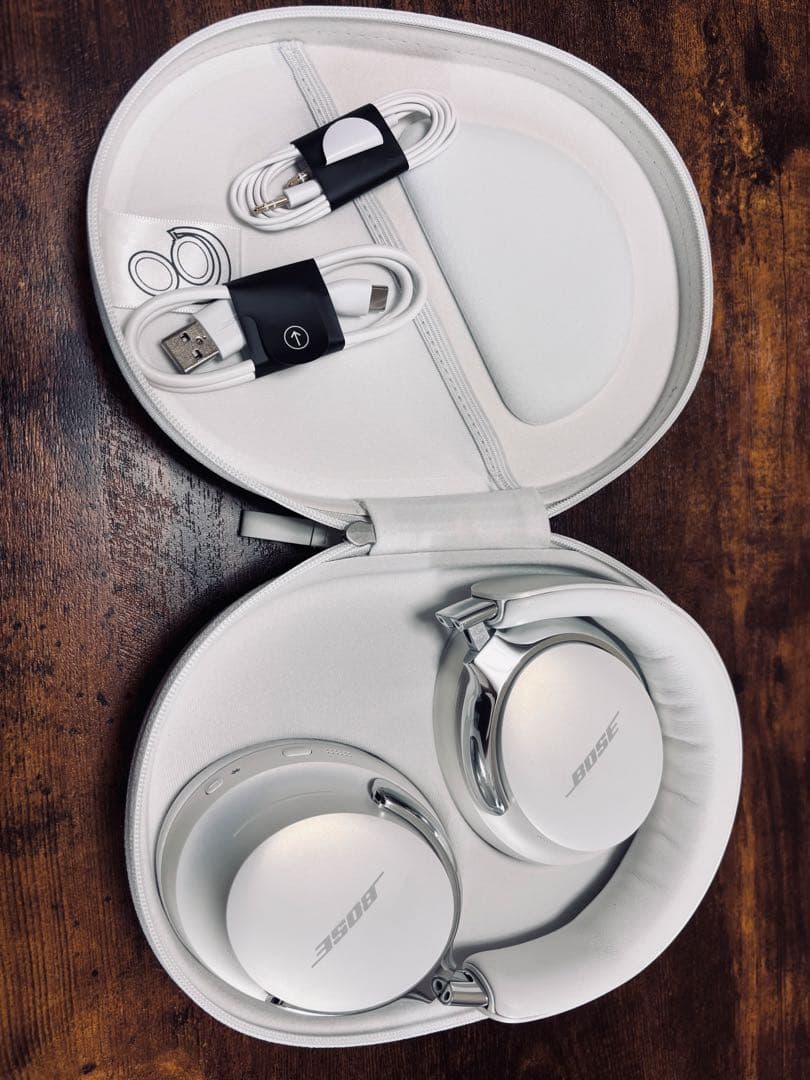 Bose ワイヤレスヘッドホン シルバー