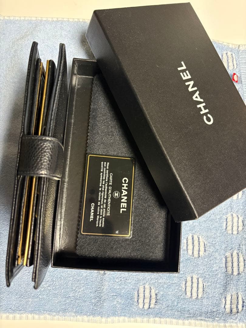 CHANEL がま口　長財布