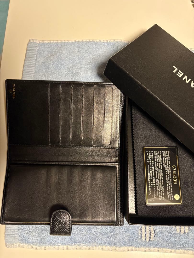 CHANEL がま口　長財布