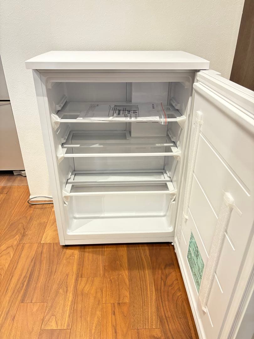 ◾️新品未使用◾️アイリスオーヤマ66Ｌ奥行スリム冷蔵庫　IRSN-7A ホワイト