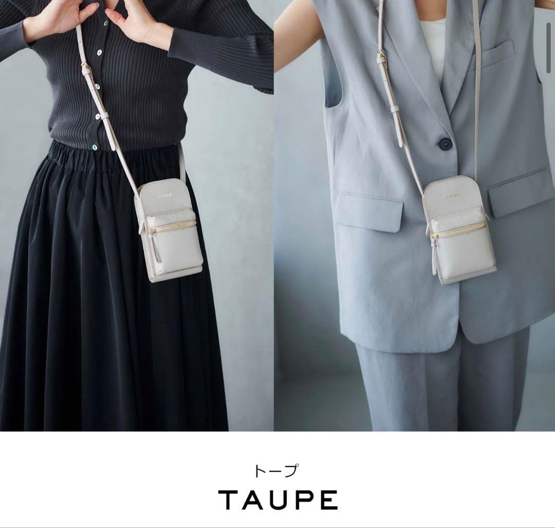 新品　アタオ　ATAO スマホポシェット　ラポシュ　白　本革　スマホショルダー