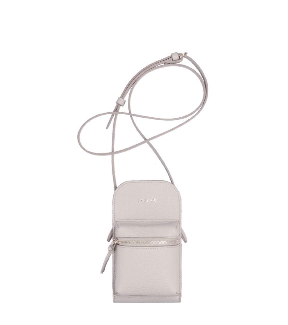 新品　アタオ　ATAO スマホポシェット　ラポシュ　白　本革　スマホショルダー