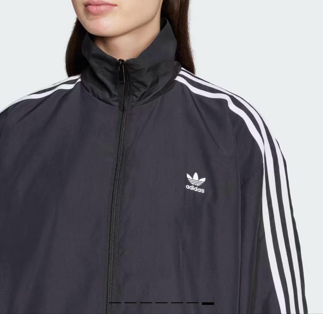 adidas ファイヤーバードオーバーサイズドトラックトップ