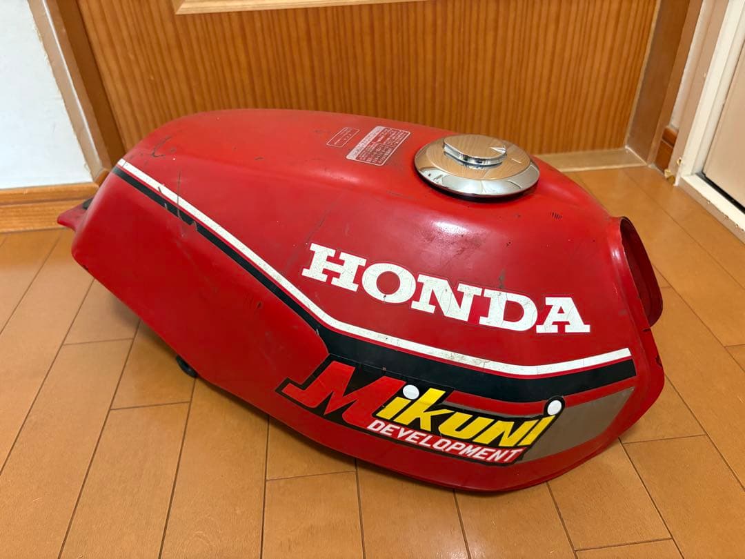 ★ホンダ MBX50 タンク 中古品★