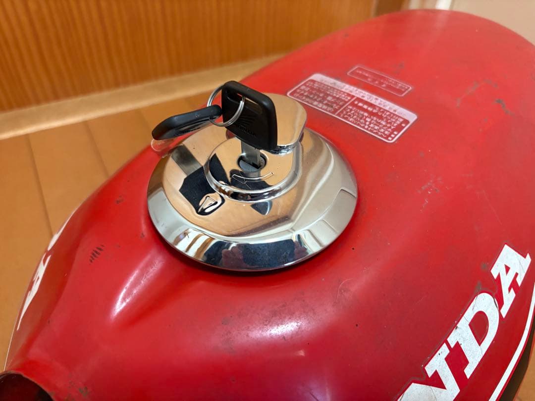 ★ホンダ MBX50 タンク 中古品★