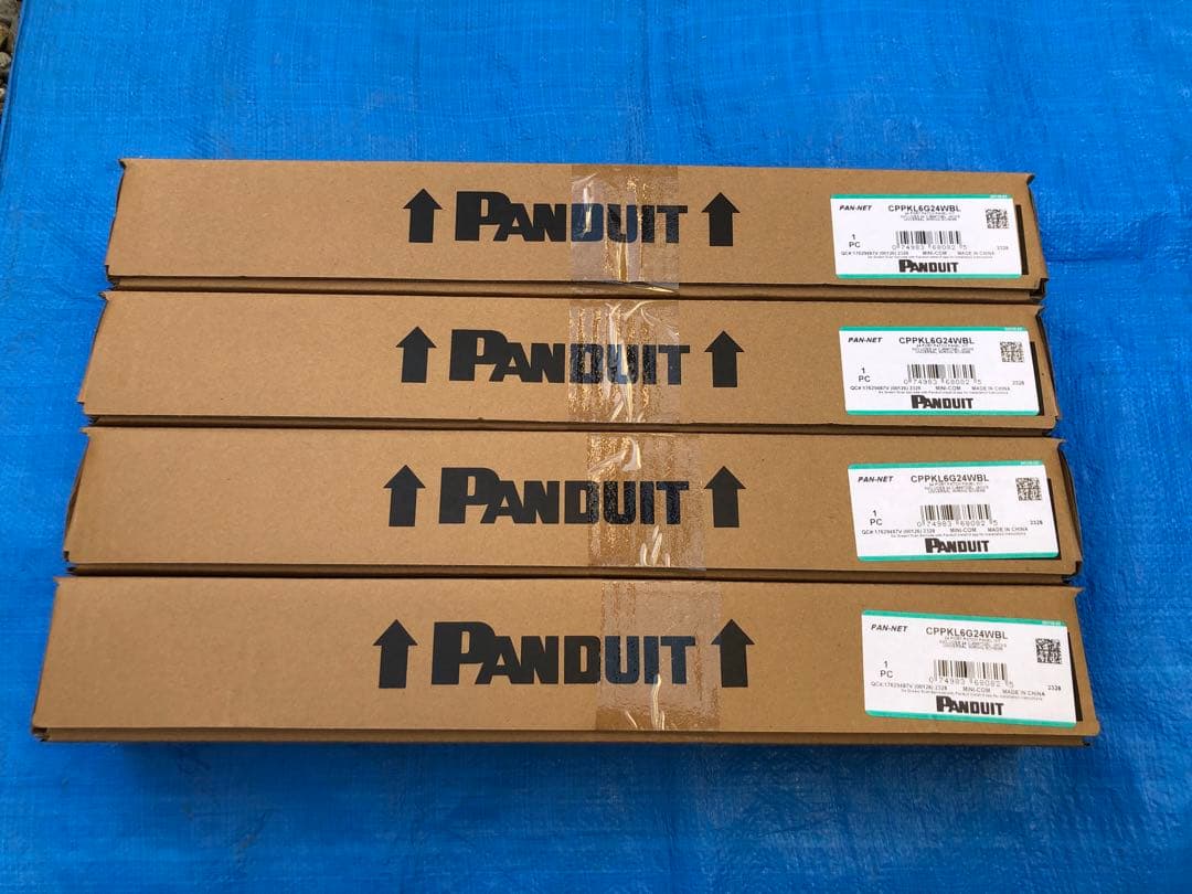 Panduit 24ポートパッチパネルキット CPPKL6G24WBL 4個