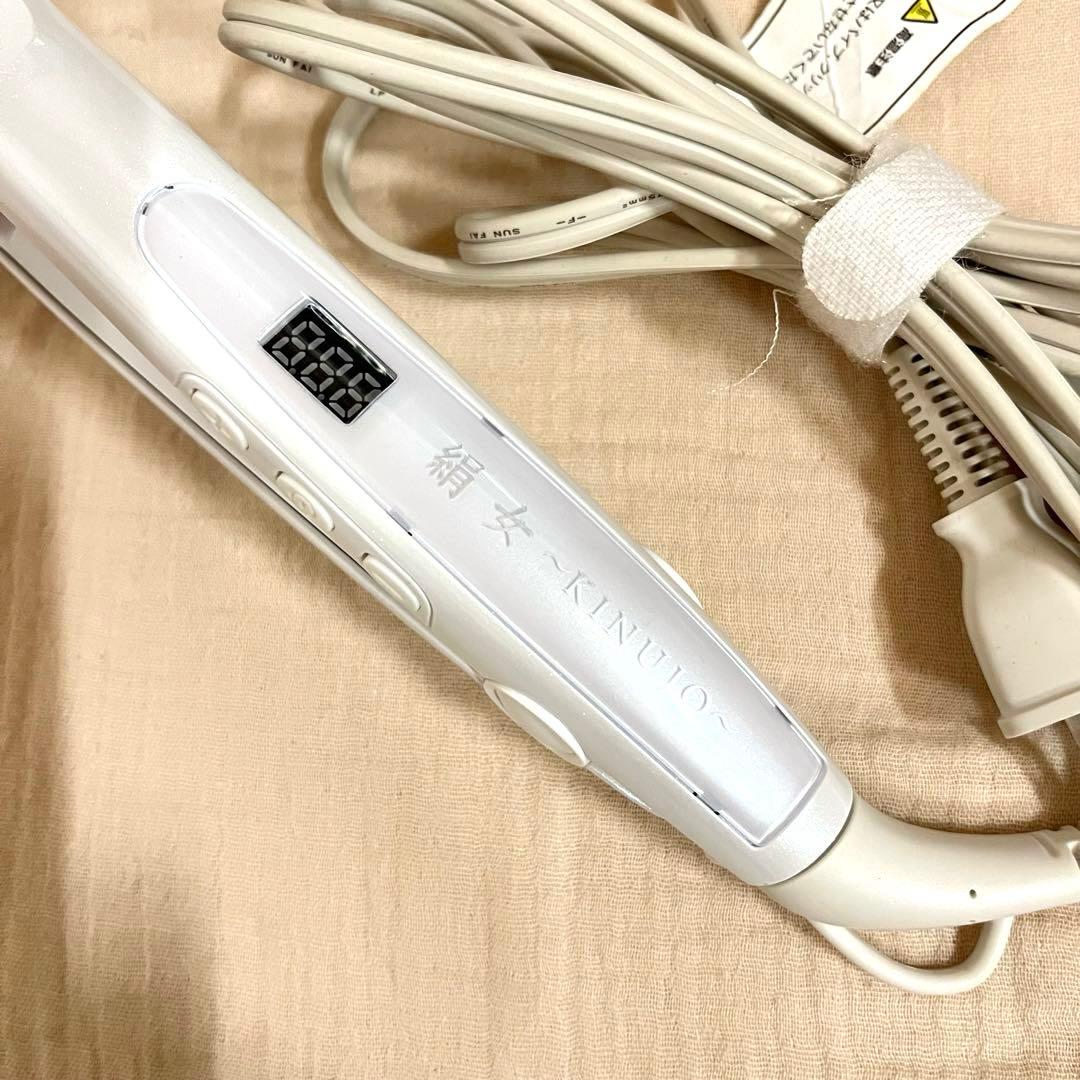 絹女 KINUJO ストレートアイロン ホワイト シルクプレート
