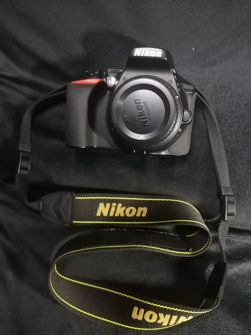 中古美品　Nikon D5600 デジタル一眼レフカメラ　ダブルズームキット