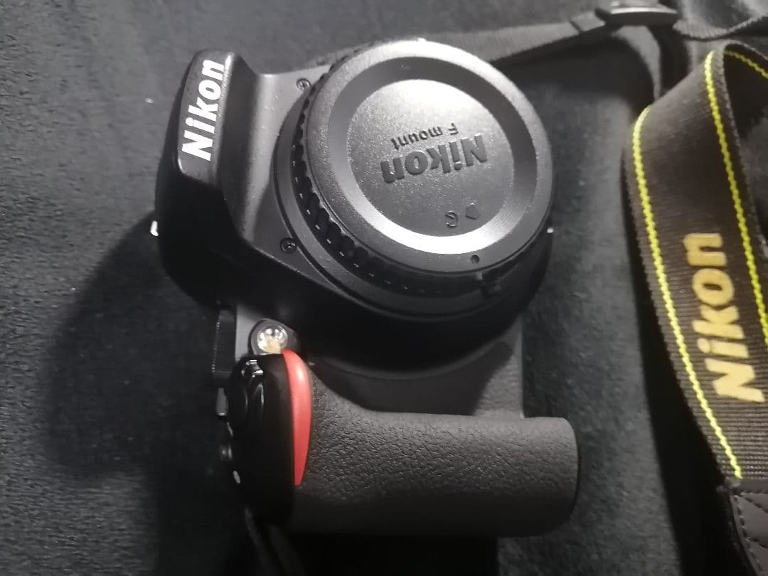 中古美品　Nikon D5600 デジタル一眼レフカメラ　ダブルズームキット