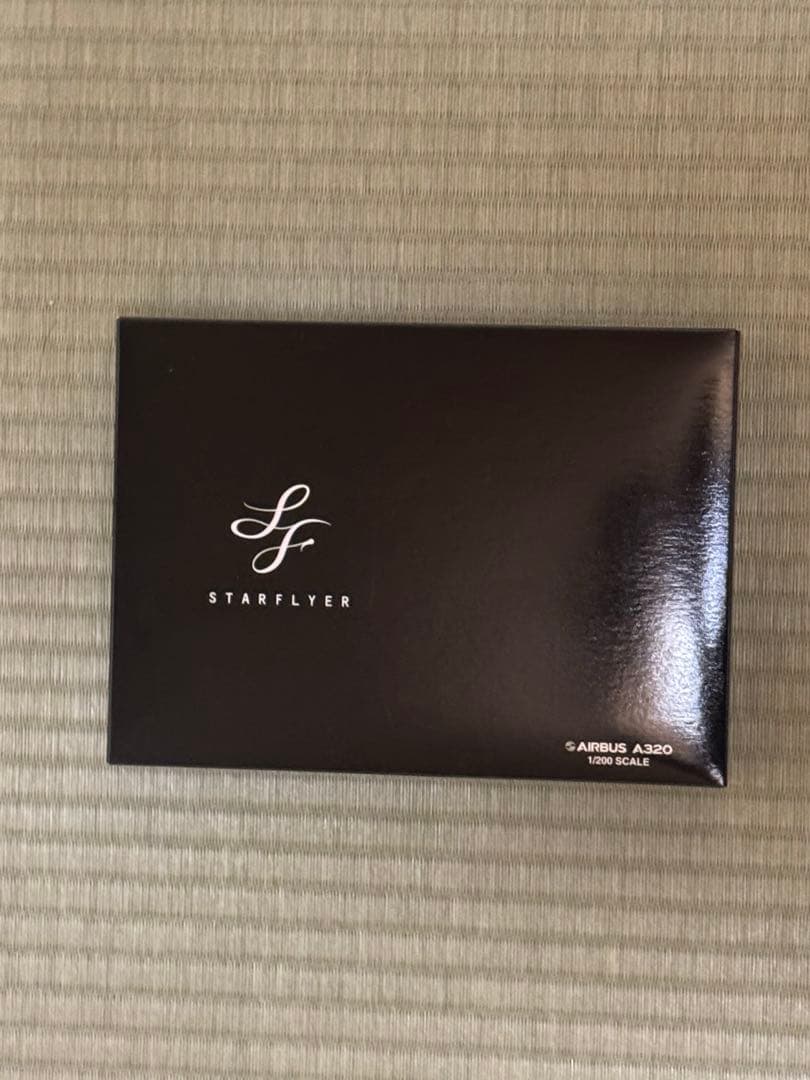 スターフライヤー　　STARFLYER A320 1/200モデルプレーン