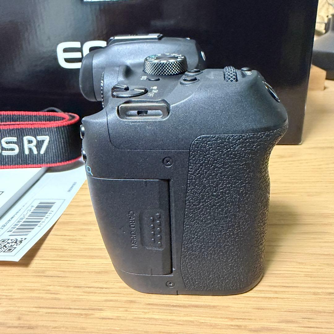 【美品】Canon EOS R7 ミラーレス一眼カメラ