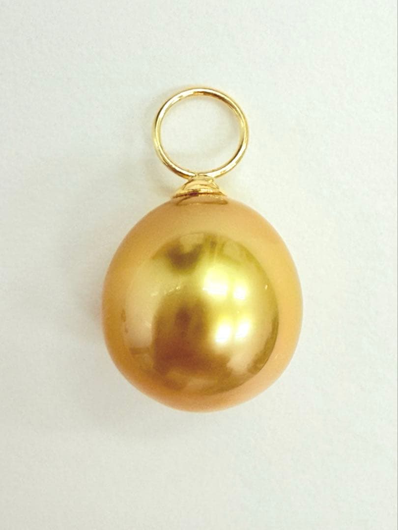 白蝶真珠ナチュラルゴールデン K18チャーム