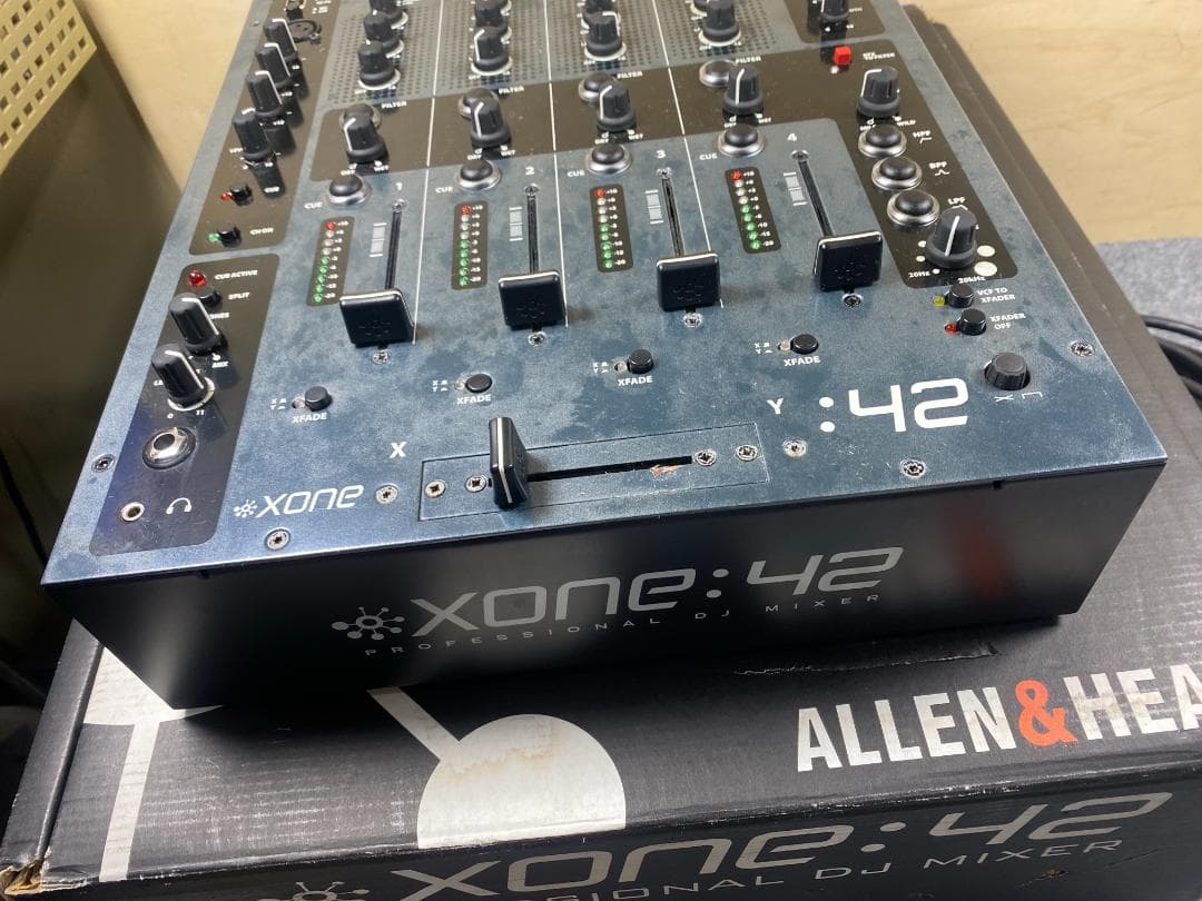 711 allen & heath XONE : 42 DJミキサー