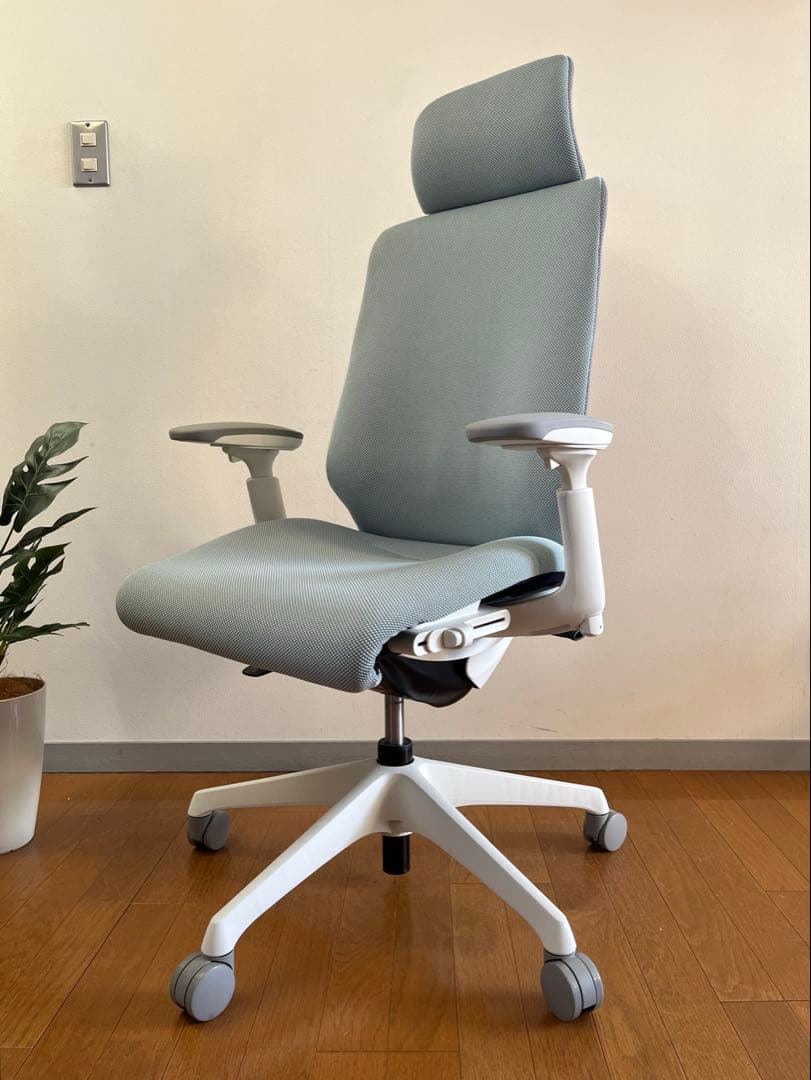 OKAMURA オカムラ　Spher スフィア　2023年製　17.2万