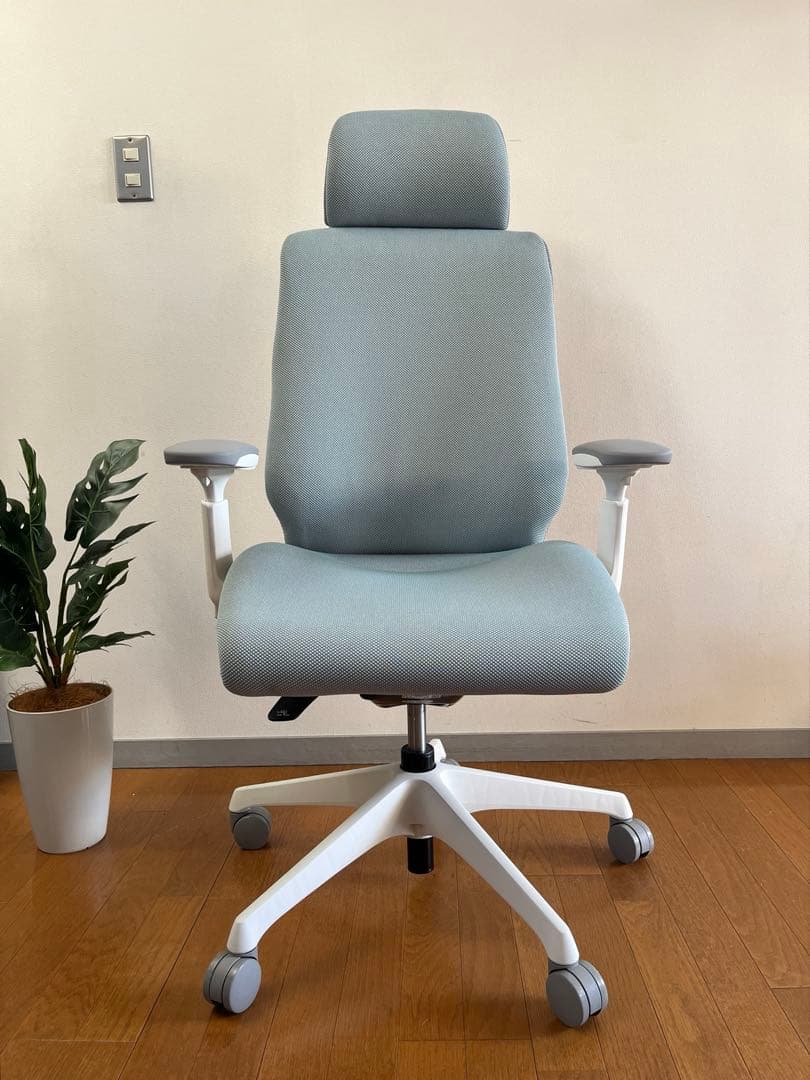 OKAMURA オカムラ　Spher スフィア　2023年製　17.2万