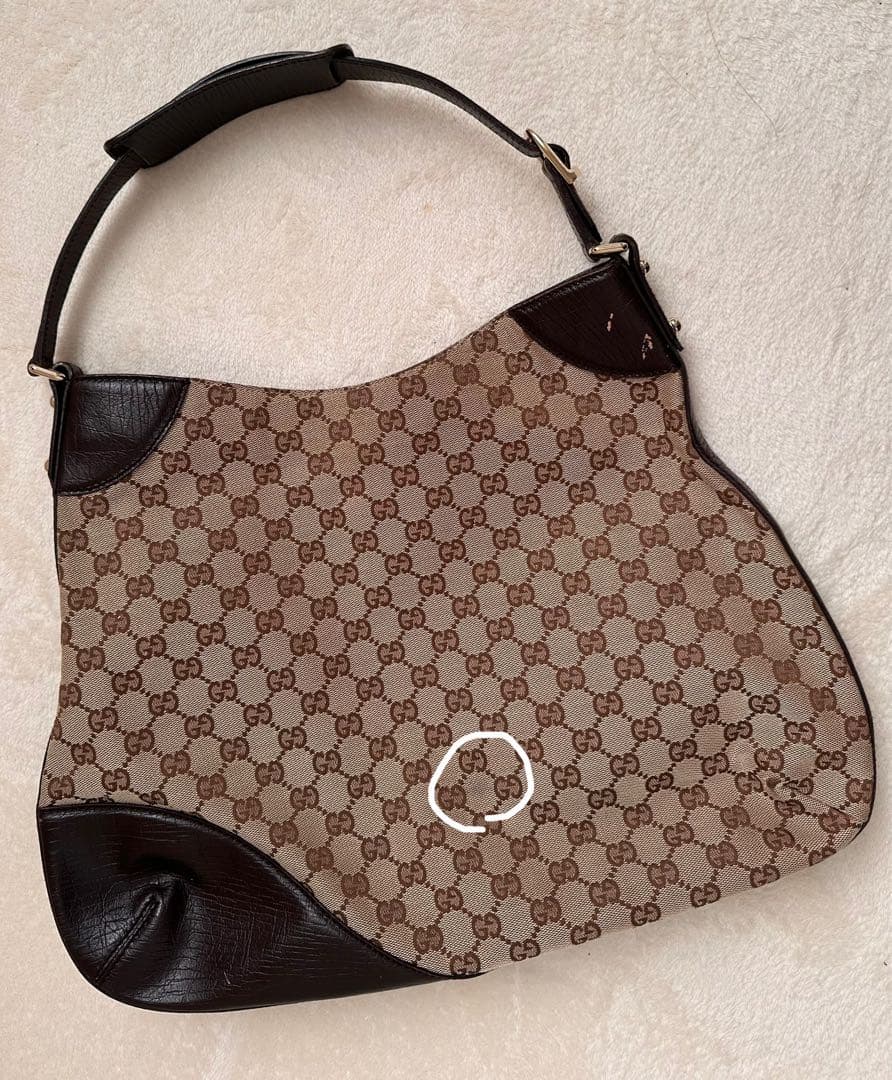 GUCCI GGキャンバス レザーバッグ