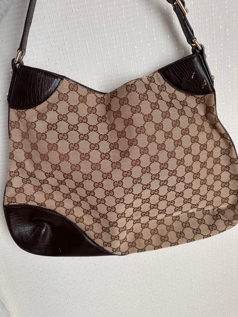 GUCCI GGキャンバス レザーバッグ