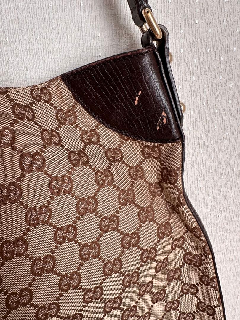 GUCCI GGキャンバス レザーバッグ