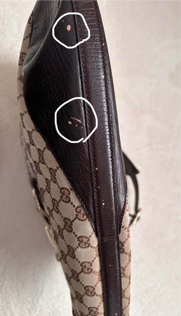 GUCCI GGキャンバス レザーバッグ