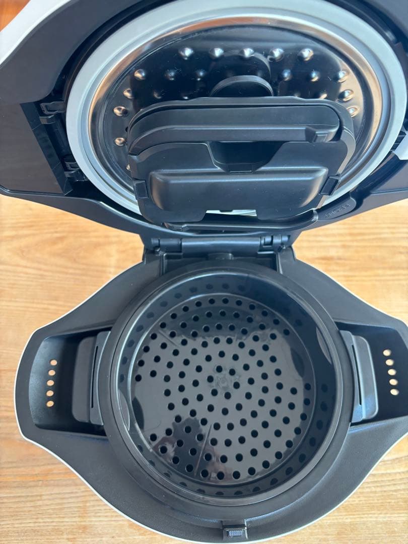 シャープ ヘルシオ ホットクック KN-HW24F−W 2021年製