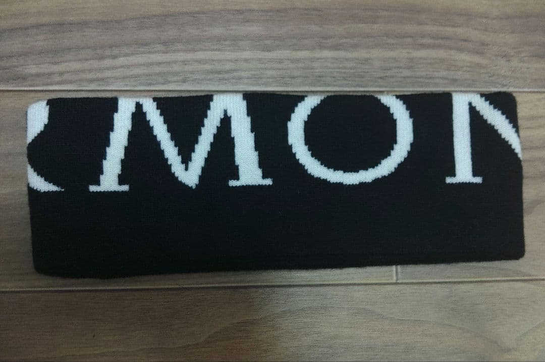 モンクレール MONCLER ヘアバンド 3b00034 m1122 999