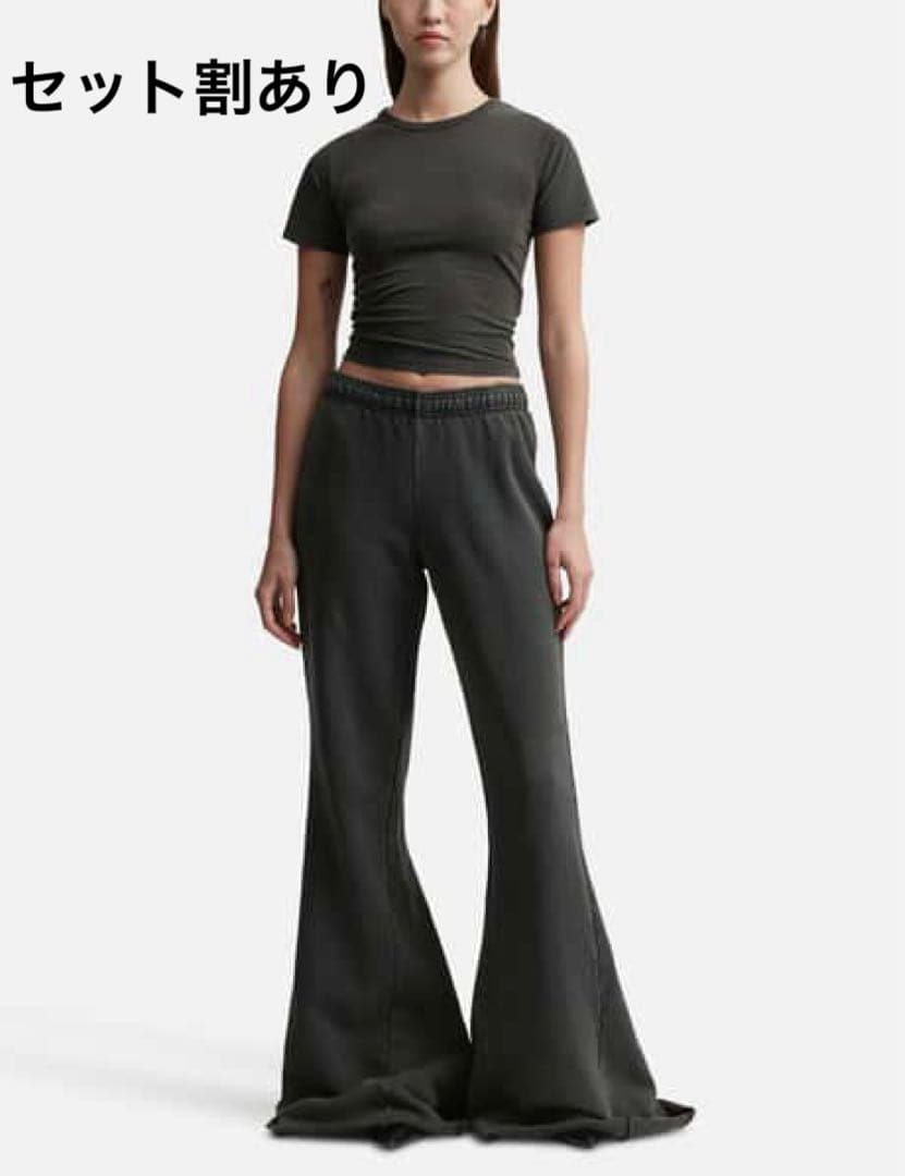 パンツ entire studios Heavy Flare washed black