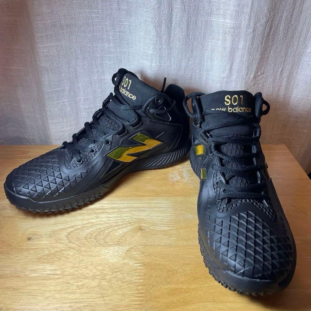 New Balance 901トレーニングシューズ ブラック/ゴールド大谷モデル