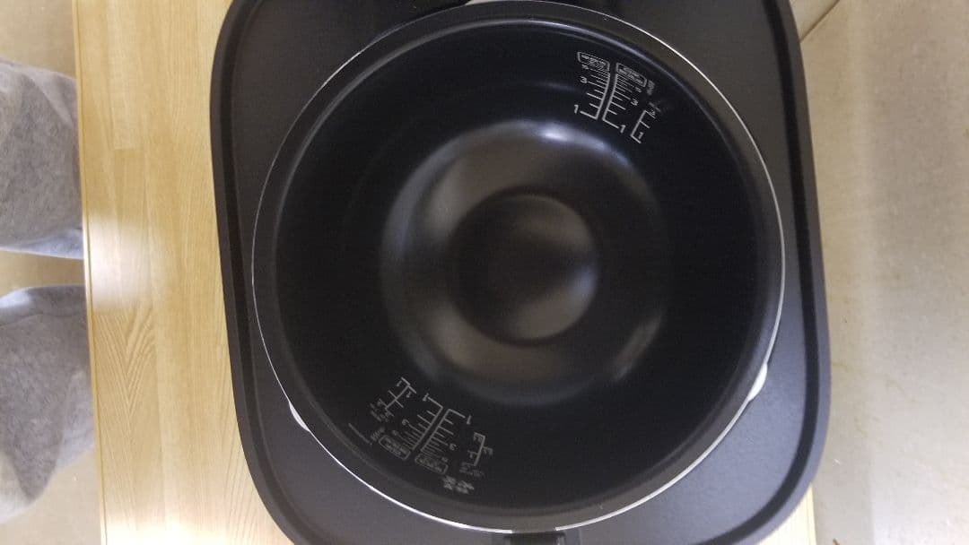 ☆2024年製☆美品☆アイリスオーヤマ IH炊飯器 50銘柄炊き 極厚火釜仕様