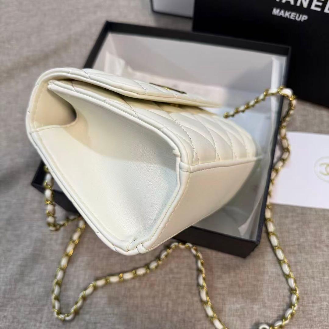 VIP限定 ノベルティ キルティング ショルダーバッグ ホワイト