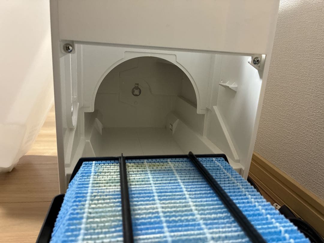 アメトークでも話題に！CORONA 置き型加湿器 ホワイト