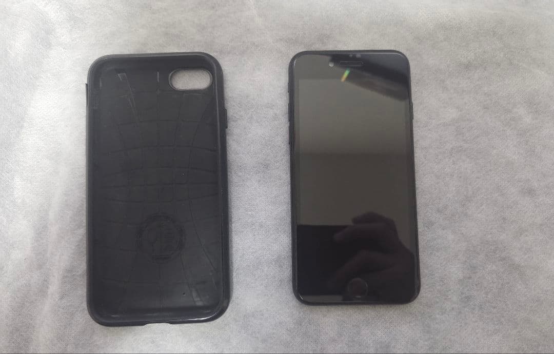 iPhone SE 3 中古 箱ケース他