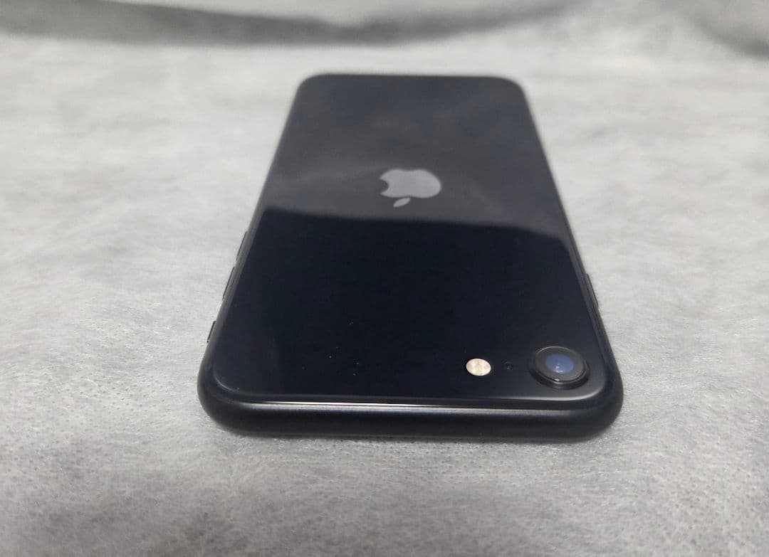 iPhone SE 3 中古 箱ケース他