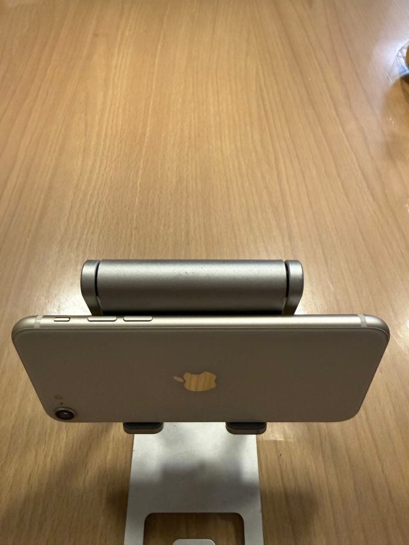 極美品 iPhone se3 ホワイト128GBバッテリー100% SIMフリー