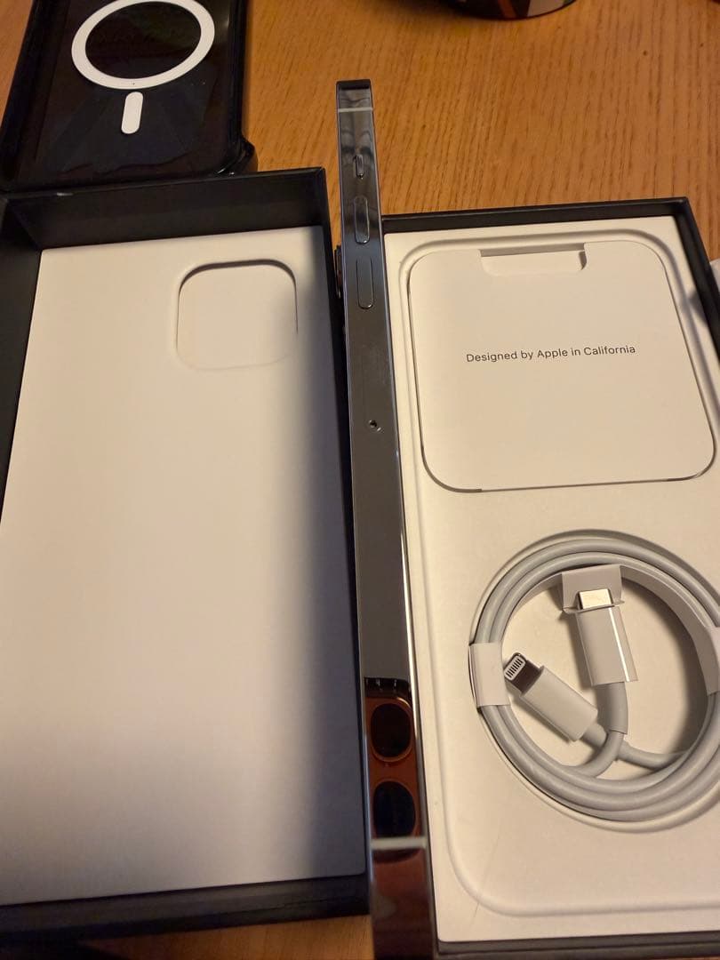 iPhone13promax silver 256GB casetify 本体