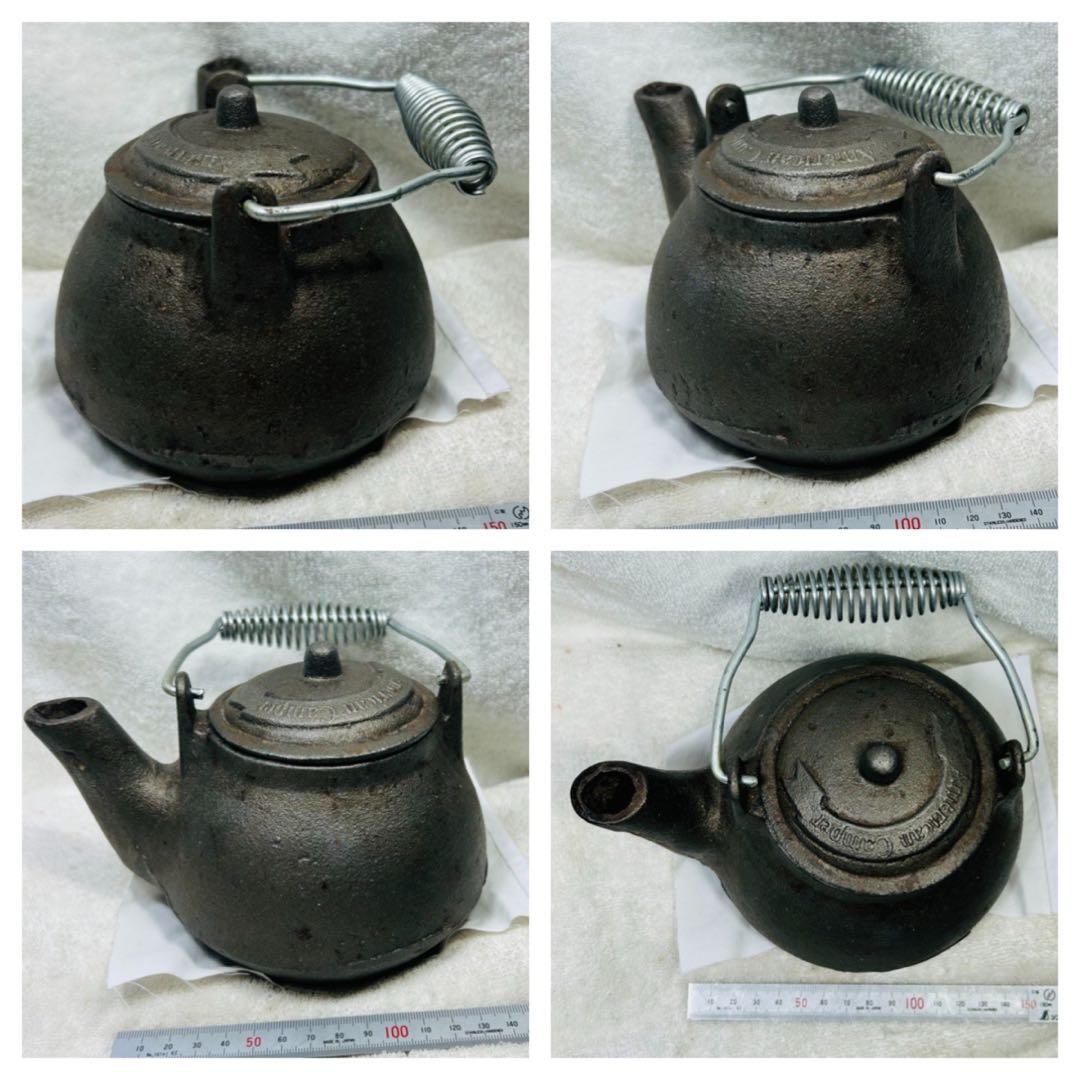 1900年代後半のビンテージ品　小型のAmerican camper鋳鉄製ケトル
