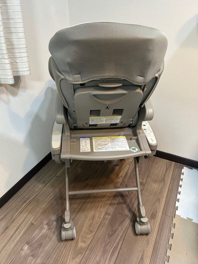 Aprica ユラリズム オート ムーンロック BR