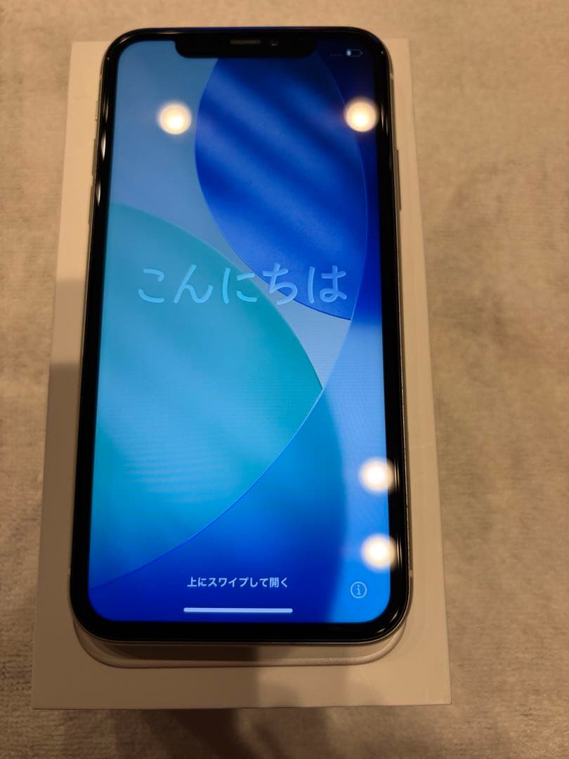 Apple iPhone 11 128GB SIMフリー　ホワイト