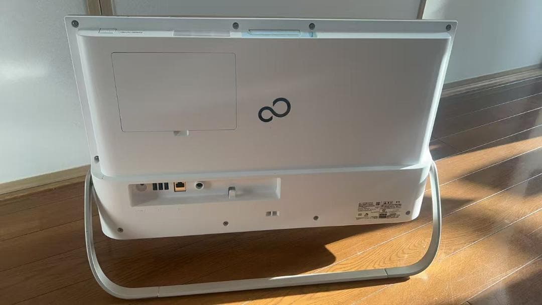 一体型中古パソコン富士通 FH77/B3（FMVF77B3KG）