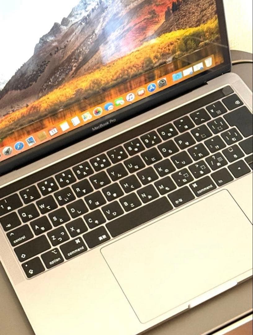 MacBook Pro 13.3 スペースグレイ 8GB 256GB
