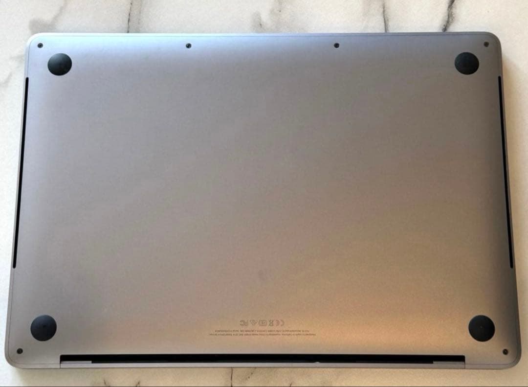 MacBook Pro 13.3 スペースグレイ 8GB 256GB