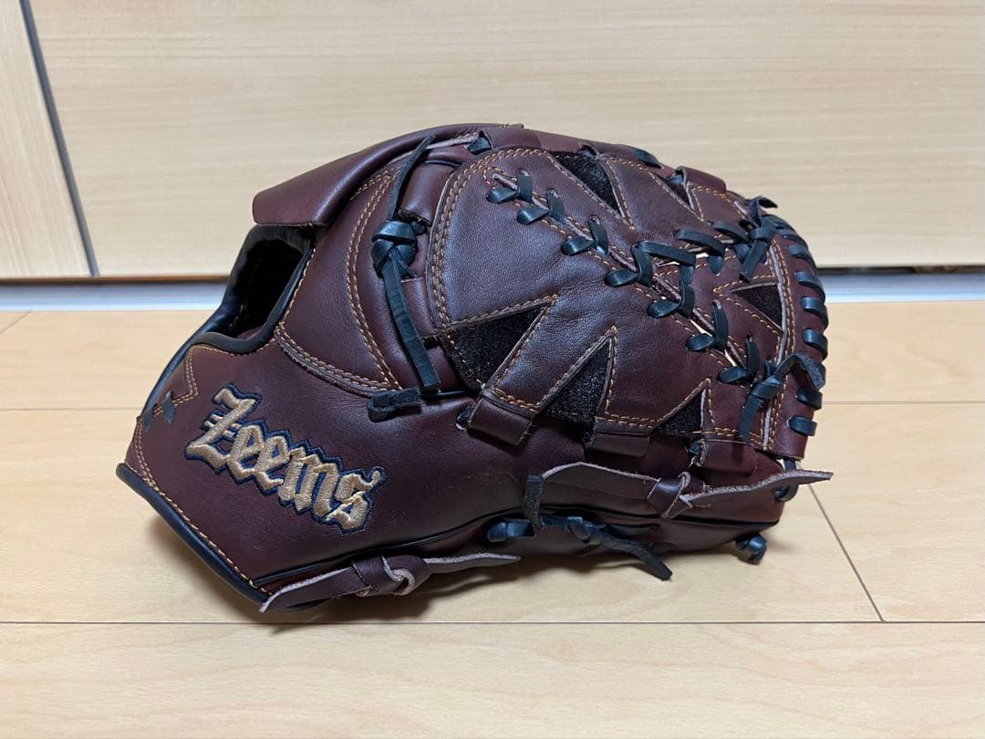 テ*ー様 ジームス　ピッチャー用グローブ　軟式用　グラブケース&おまけ付き！