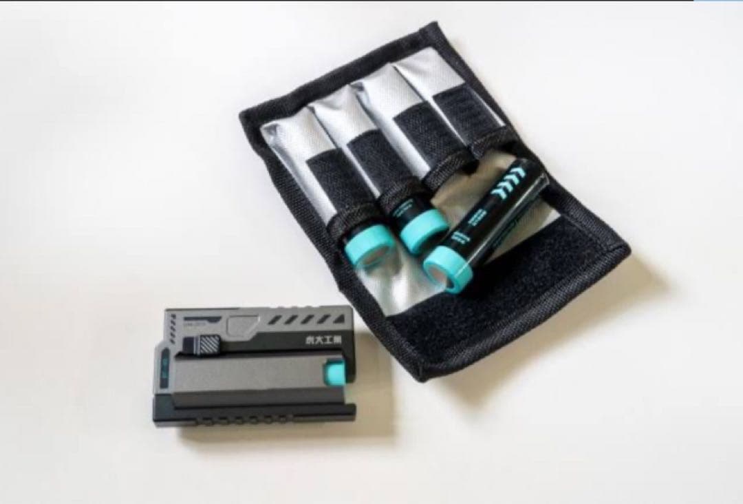 モバイルバッテリー虎大工業BT-20Wingmanバッテリー4本付