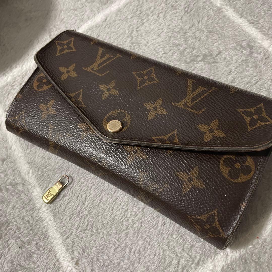 Louis Vuitton モノグラム 長財布　少し訳あり
