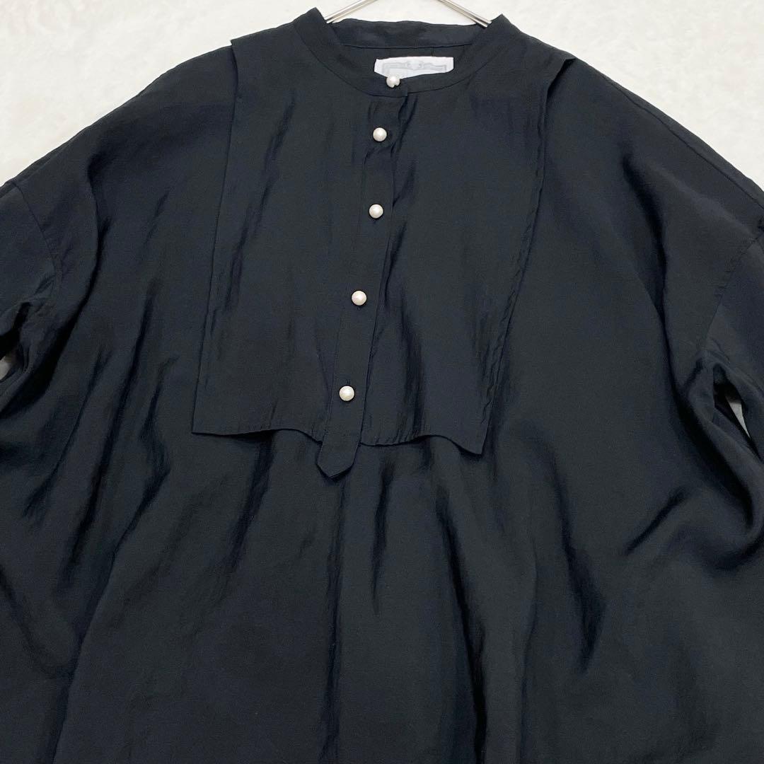 美品　BEARDSLEY パール釦袖ボリュームシャツ Fサイズ ブラック