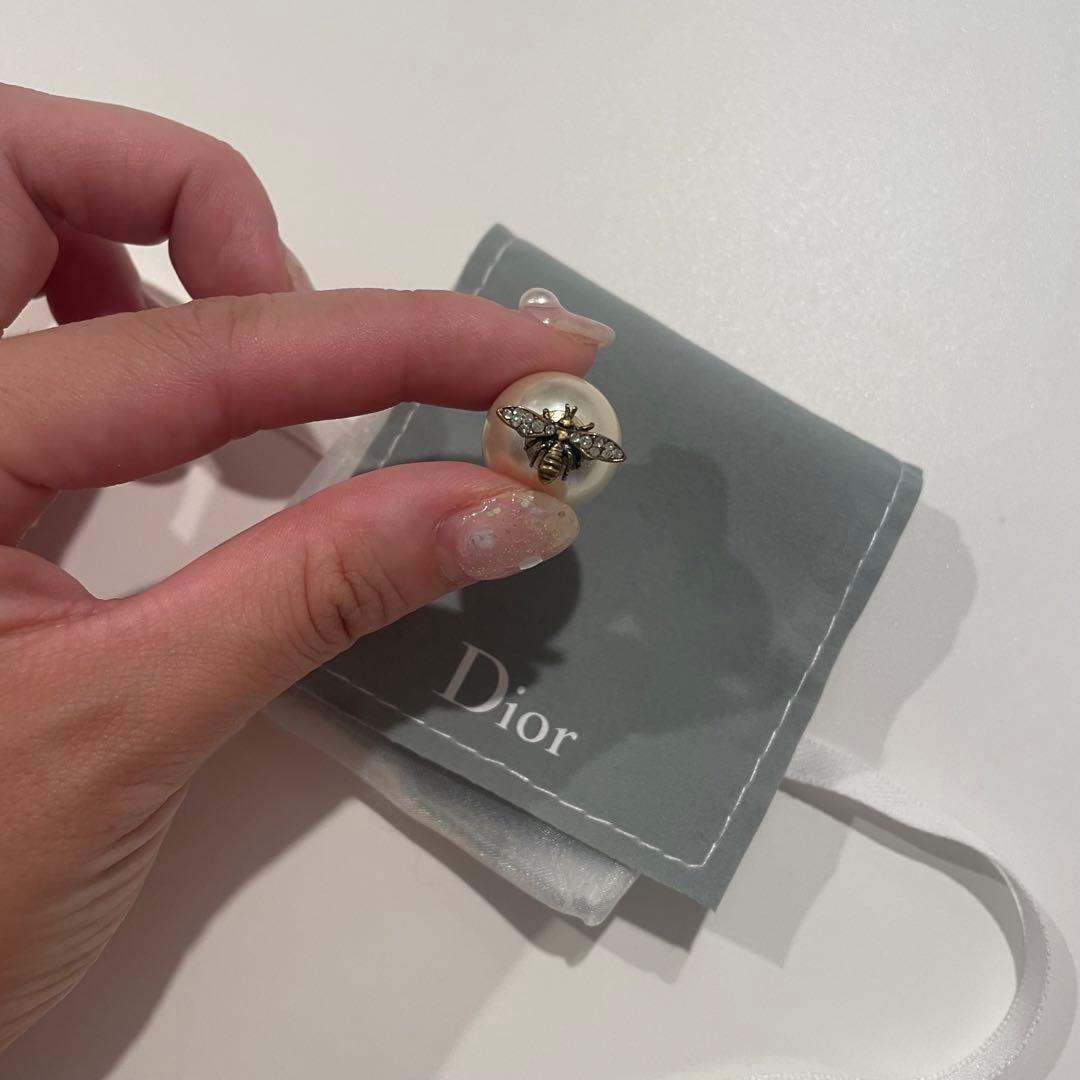 dior トライバルピアス 蜂 パール