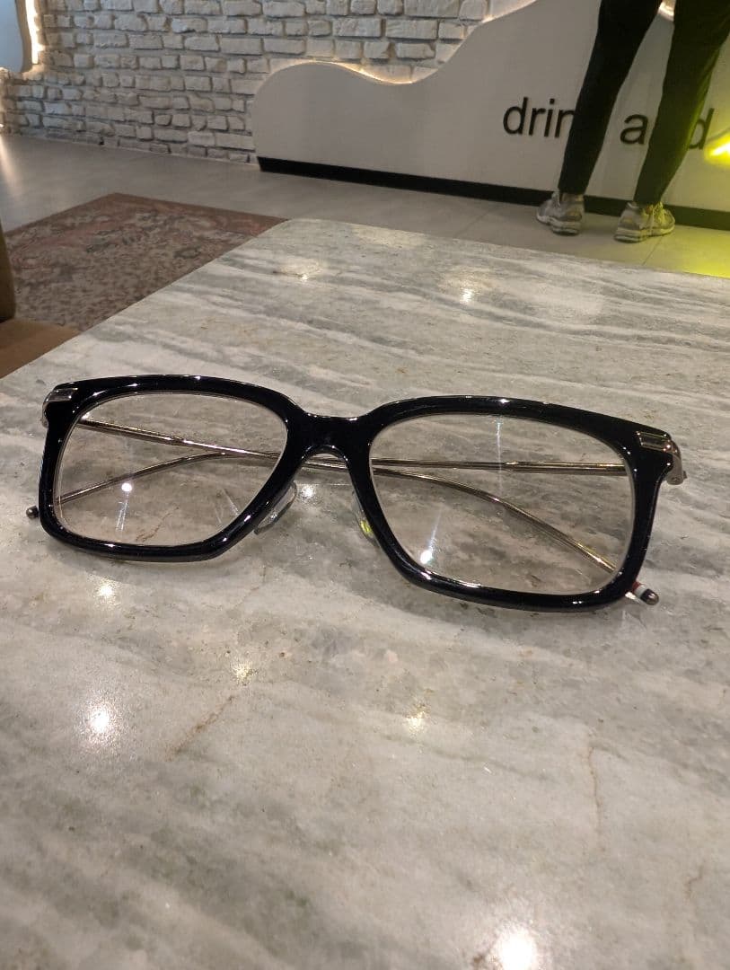 【限定値下】Thom Browneトム・ブラウン 調光サングラス 53cm